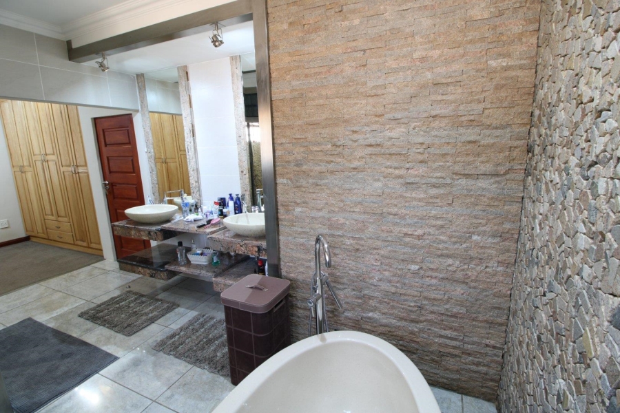 11 Bedroom Property for Sale in Van Der Hoff Park North West